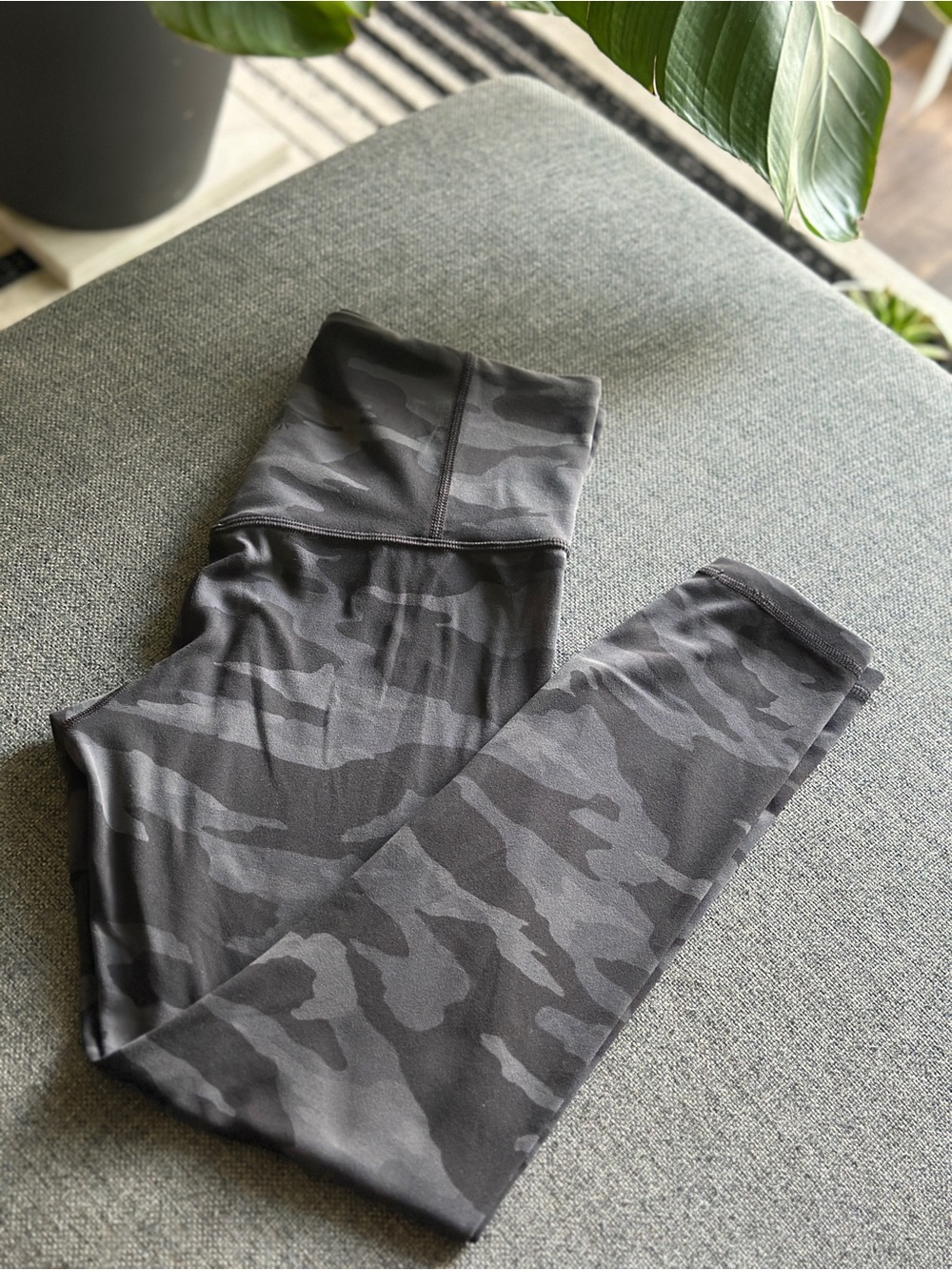Athleta Charcoal Camo 7/8 Tights
